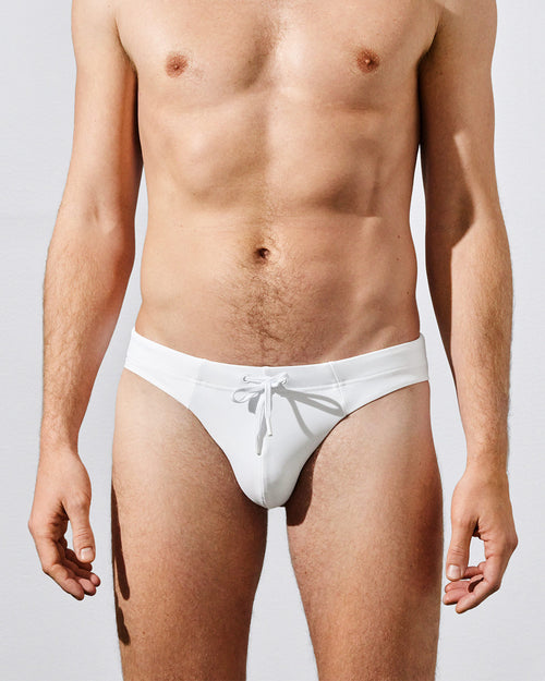 Model wearing Men