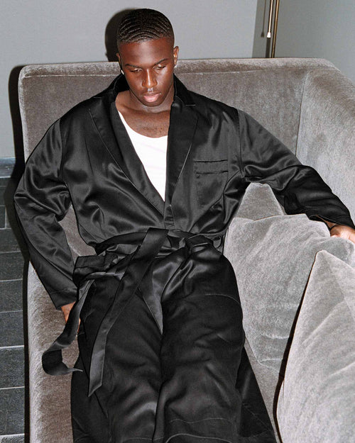 Model wearing Men