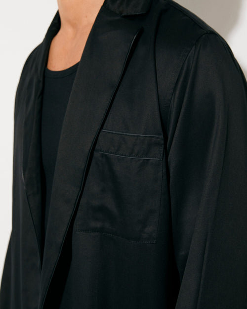 Model wearing Men
