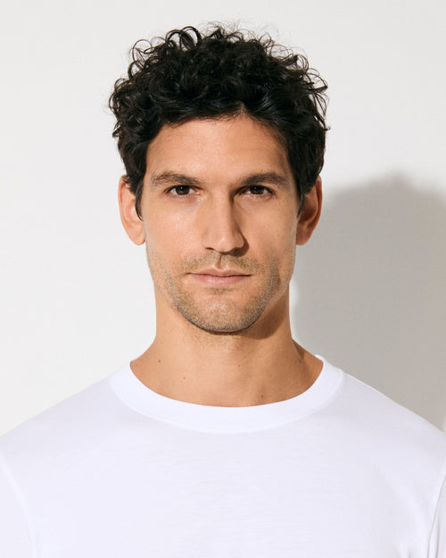 Model wearing Men