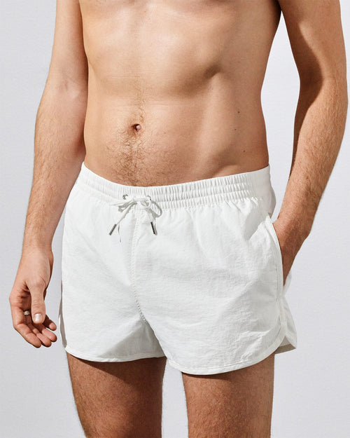 Model wearing Men
