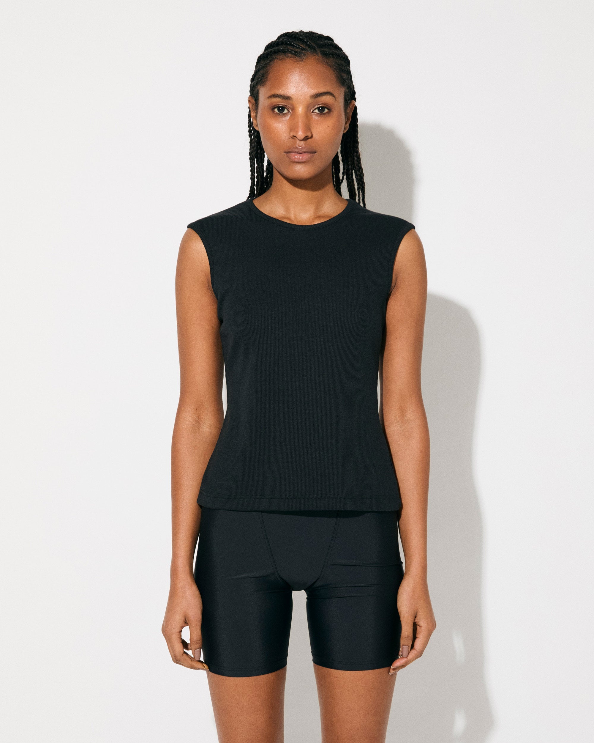 トップス UN3D. CURVE LINE RIB SHORT VEST Women's Rib Vest in Black | Shop now — CDLP